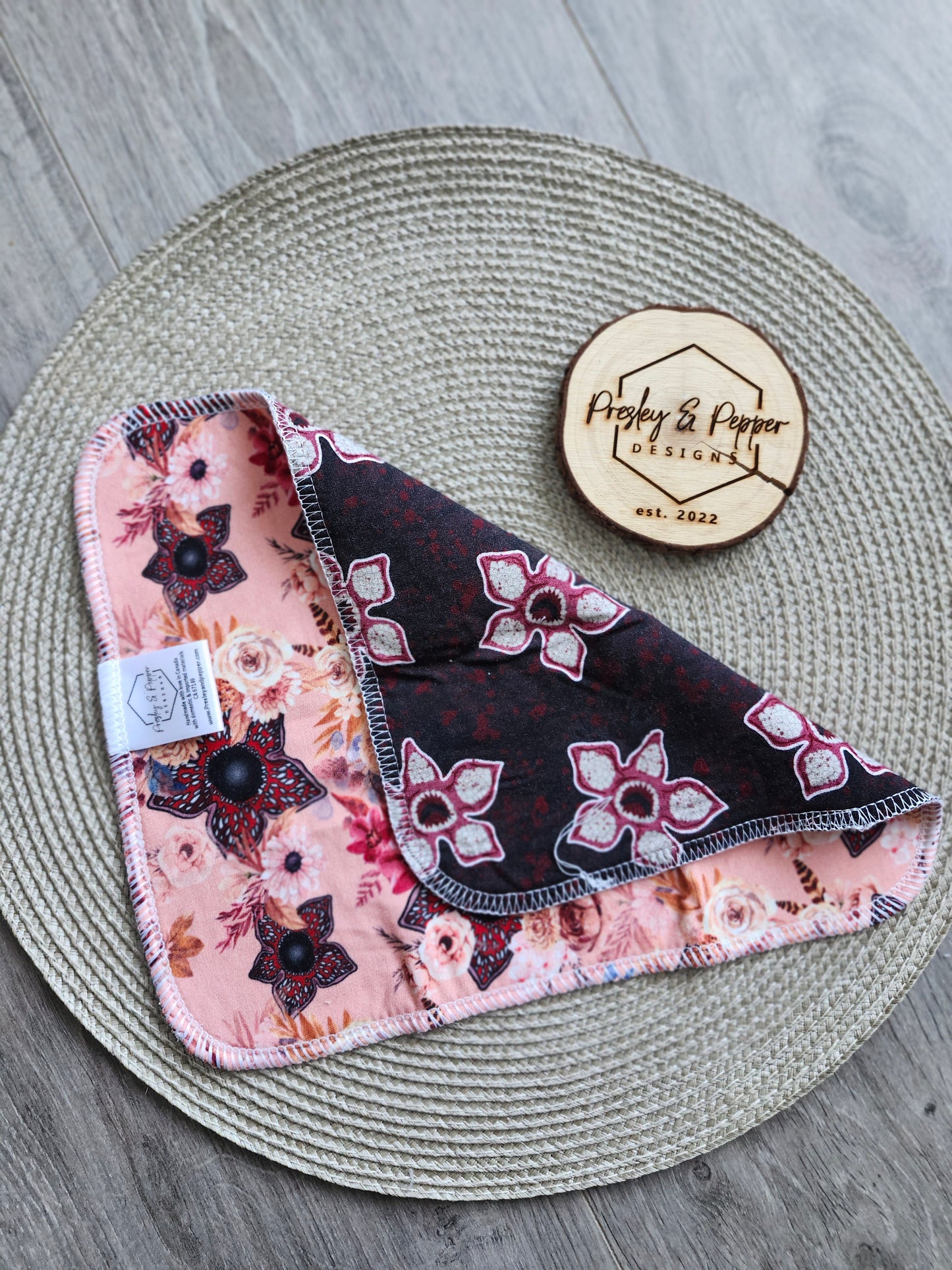 Newborn bamboo trim fit trifold