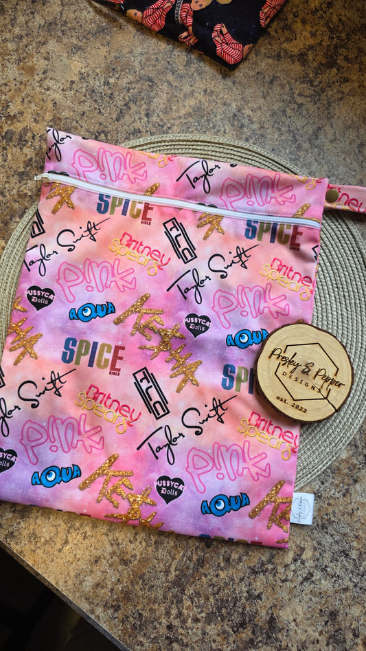 Girl bands crush Wetbag