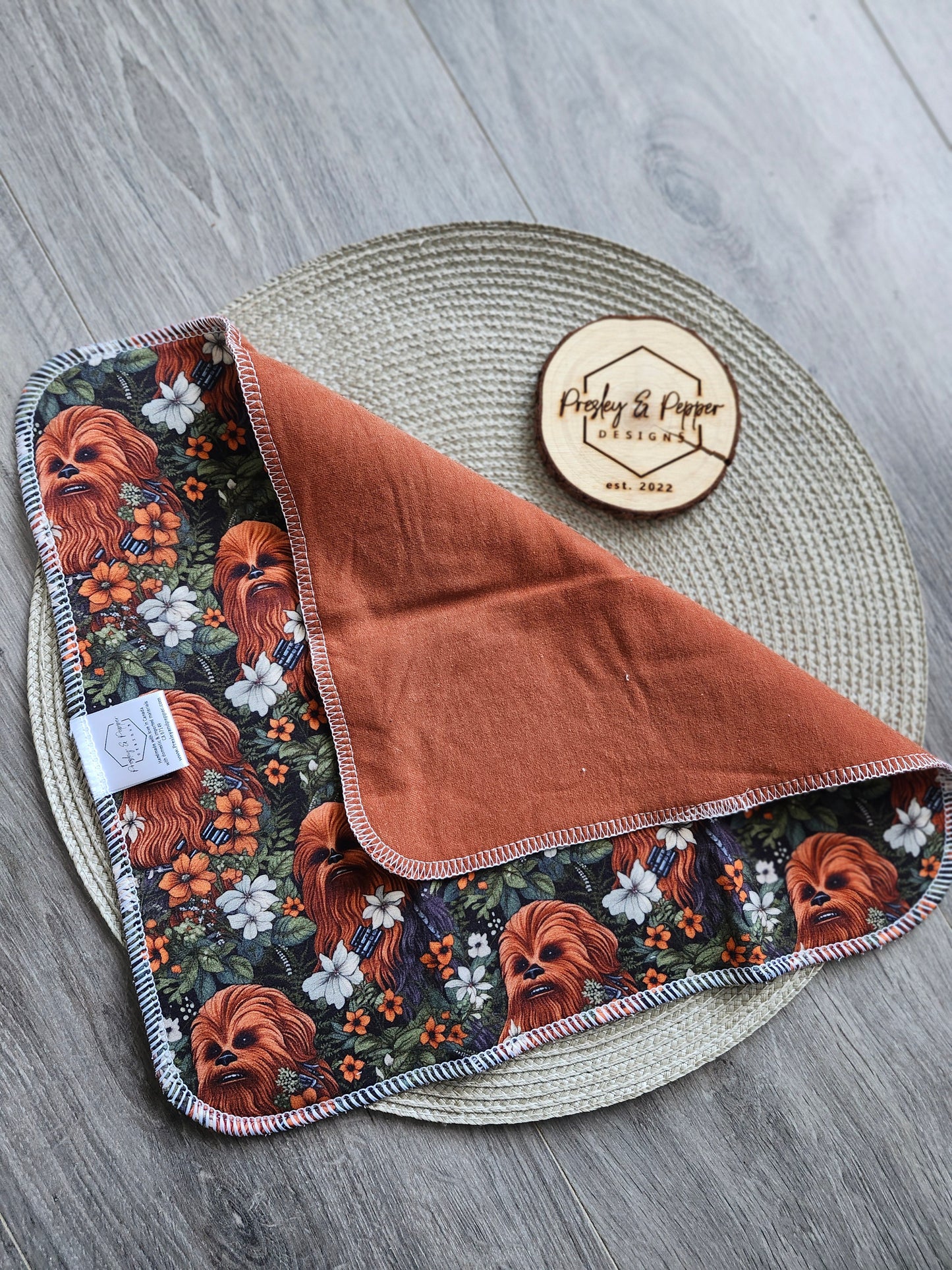 One size bamboo trim fit trifold