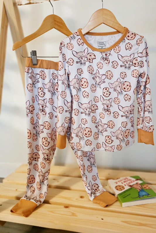 Cookie mouse two-piece pajamas