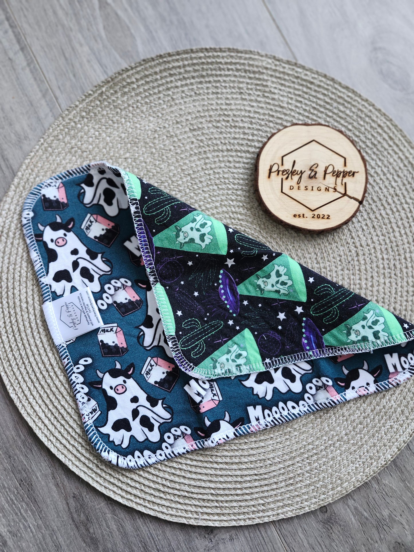 Newborn bamboo trim fit trifold